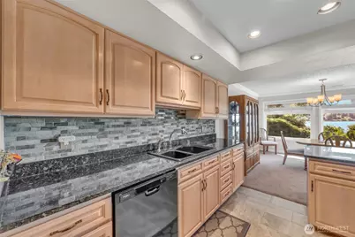 9201 NE Juanita Drive #101, Kirkland, WA 98034 - Photo 11
