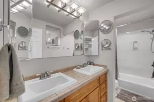 9201 NE Juanita Dr, Kirkland, WA 98034 - Photo 21