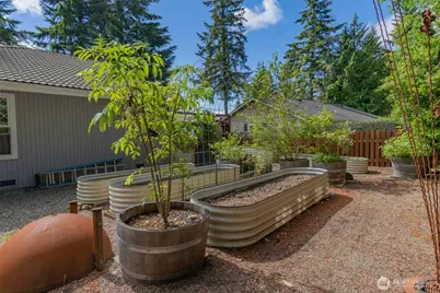 761 E Old Ranch Rd, Allyn, WA 98524 - Photo 11
