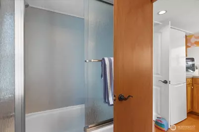 1900 Westlake Avenue N #B20, Seattle, WA 98109 - Photo 19