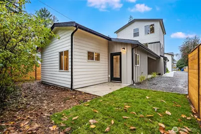 12531 25th Avenue NE #A, Seattle, WA 98125 - Photo 3