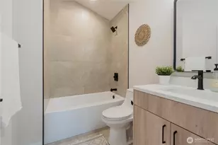 12531 25th Ave NE, Seattle, WA 98125 - Photo 17