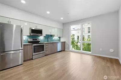 1085 103rd Avenue NE #204, Bellevue, WA 98004 - Photo 15