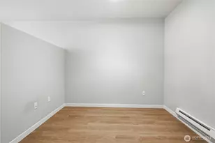 1085 103rd Ave NE, Bellevue, WA 98004 - Photo 7