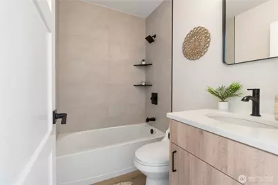 12531 25th Avenue NE #B, Seattle, WA 98125 - Photo 17