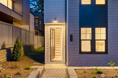 9210 116th Avenue NE, Kirkland, WA 98033 - Photo 3