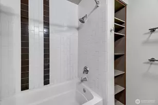 910 Lenora St, Seattle, WA 98121 - Photo 23