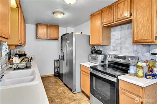 12037 S 64th Ave, Seattle, WA 98178 - Photo 9