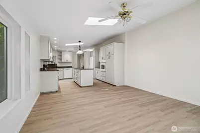 215 105th Avenue E, Edgewood, WA 98372 - Photo 15