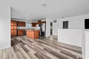 1086 Landing Cir, Oak Harbor, WA 98277 - Photo 9