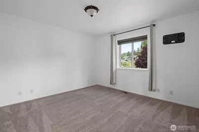 1086 Landing Circle, Oak Harbor, WA 98277 - Photo 17