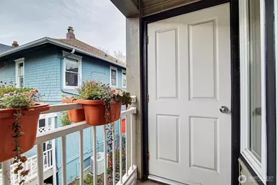 215 20th Avenue E #307, Seattle, WA 98112 - Photo 23