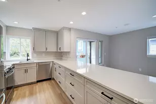 215 20th Ave E, Seattle, WA 98112 - Photo 7