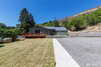 410 W Bartlett Street, Omak, WA 98841 - Photo 25
