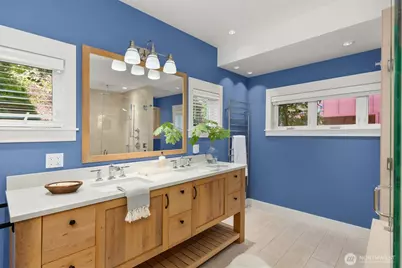 6575 NE Honeysuckle Lane, Bainbridge Island, WA 98110 - Photo 21