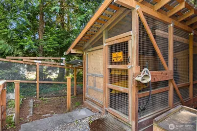 6575 NE Honeysuckle Lane, Bainbridge Island, WA 98110 - Photo 35
