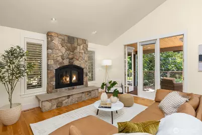 6575 NE Honeysuckle Lane, Bainbridge Island, WA 98110 - Photo 3