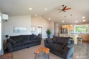 1117 Walker St, Port Angeles, WA 98363 - Photo 9