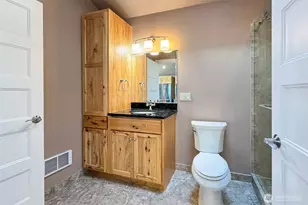 1117 Walker St, Port Angeles, WA 98363 - Photo 21