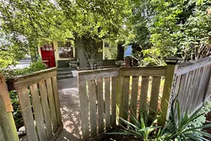 2535 12th Ave W, Seattle, WA 98119 - Photo 3