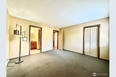 11642 100th Avenue NE #305, Kirkland, WA 98034 - Photo 19