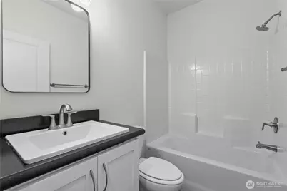 226 E Orange Avenue, Burlington, WA 98233 - Photo 13