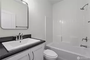 226 E Orange Ave, Burlington, WA 98233 - Photo 13
