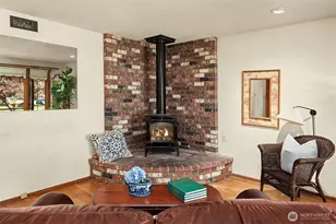 1260 168th Ave NE, Bellevue, WA 98008 - Photo 3