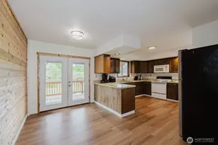 8025 NW Wildcat Lake Rd, Bremerton, WA 98312 - Photo 11