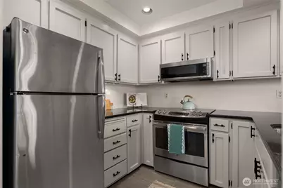 2831 14th Avenue W #2, Seattle, WA 98119 - Photo 5