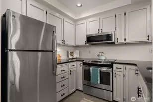 2831 14th Ave W, Seattle, WA 98119 - Photo 5