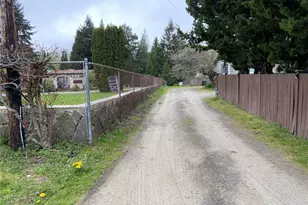 12909 158th Ave SE, Renton, WA 98059 - Photo 13