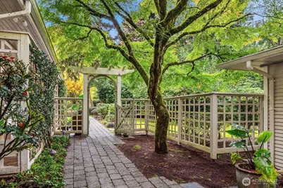 4414 184th Avenue SE, Issaquah, WA 98027 - Photo 3