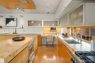 2369 Fairview Avenue E #6, Seattle, WA 98102 - Photo 17