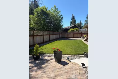 12025 Prairie Ridge Drive E, Bonney Lake, WA 98391 - Photo 17