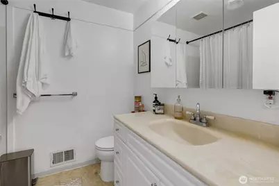 7913 Westshore Dr Drive SW, Lakewood, WA 98498 - Photo 19