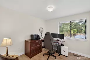 533 6th Ct, Fox Island, WA 98333 - Photo 25