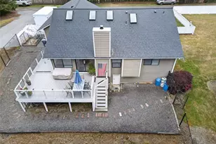 533 6th Ct, Fox Island, WA 98333 - Photo 3