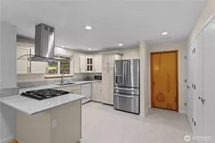 6712 53rd St W, University Place, WA 98467 - Photo 5