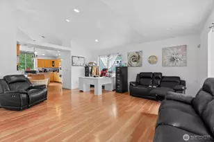 9100 189th Ave Ct E, Bonney Lake, WA 98381 - Photo 9