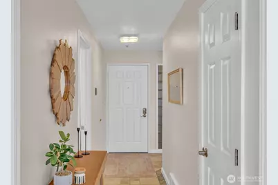 1011 5th Avenue N #201, Seattle, WA 98109 - Photo 3
