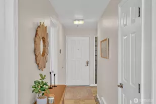 1011 5th Ave N, Seattle, WA 98109 - Photo 3