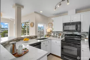 1011 5th Ave N, Seattle, WA 98109 - Photo 11
