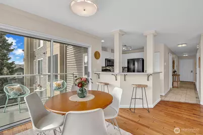 1011 5th Avenue N #201, Seattle, WA 98109 - Photo 9