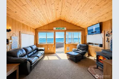 2 S Pilchuck Ave, Hat Island, WA 98206 - Photo 3