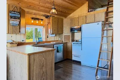 2 S Pilchuck Ave, Hat Island, WA 98206 - Photo 11