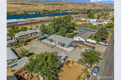 3906 Malaga Avenue, Malaga, WA 98828 - Photo 33