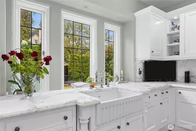 180 Lake Washington Boulevard E, Seattle, WA 98112 - Photo 13