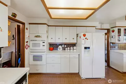 1874 Lenore Drive, Tacoma, WA 98406 - Photo 9