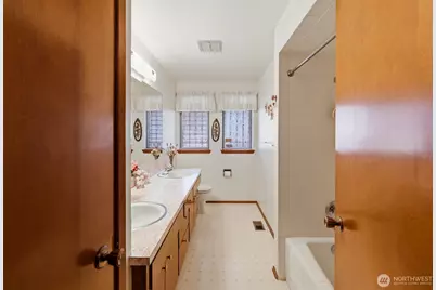 1874 Lenore Drive, Tacoma, WA 98406 - Photo 19